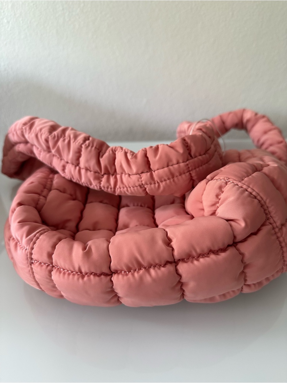 Free People Movement Carryall pink quilted bag. New, without tag. - Picture 9 of 15